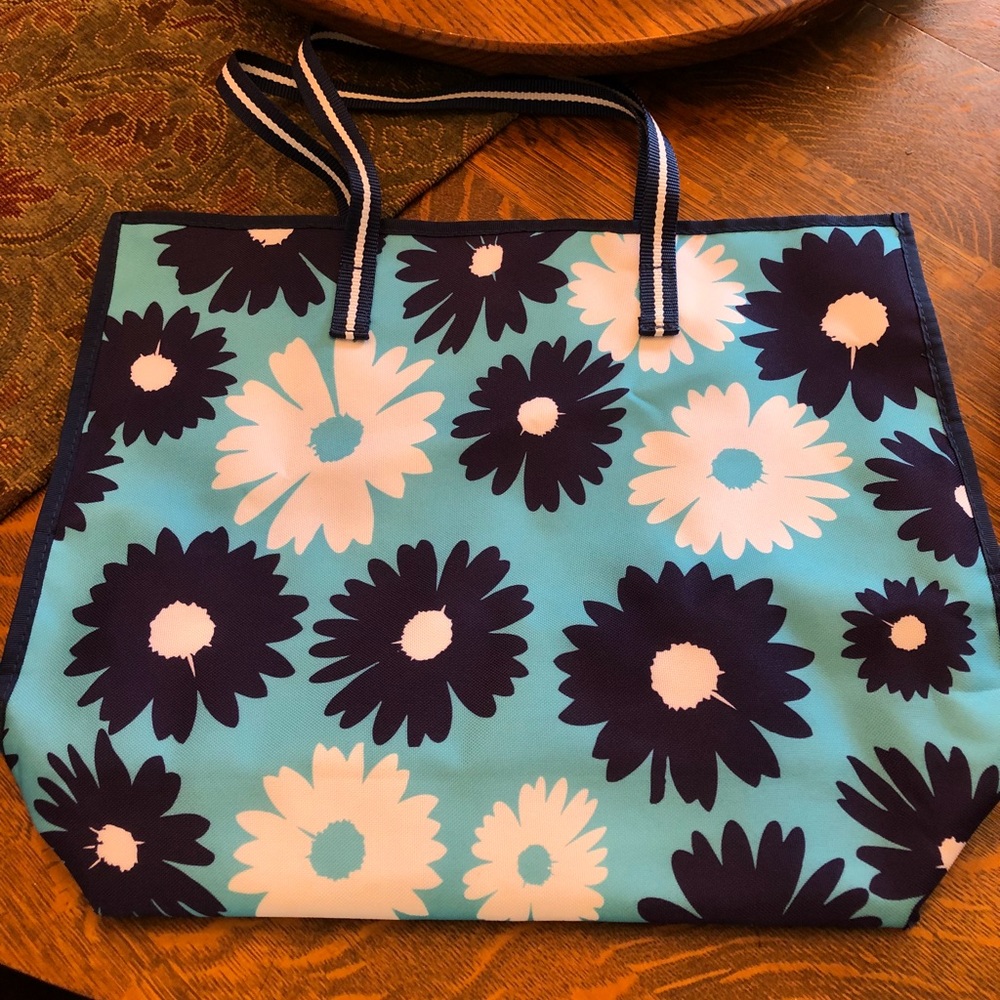 NWOT - Daisy print tote
